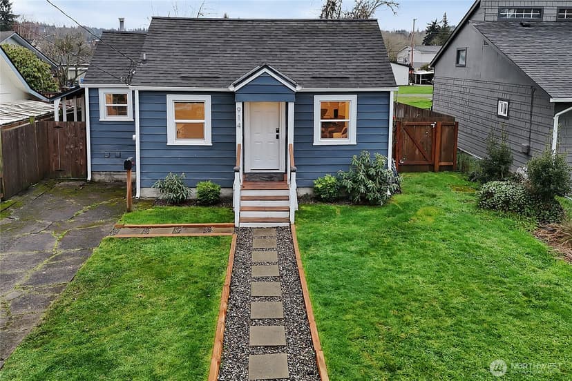 Property photo for 914 6th Avenue SW, Puyallup photo 25