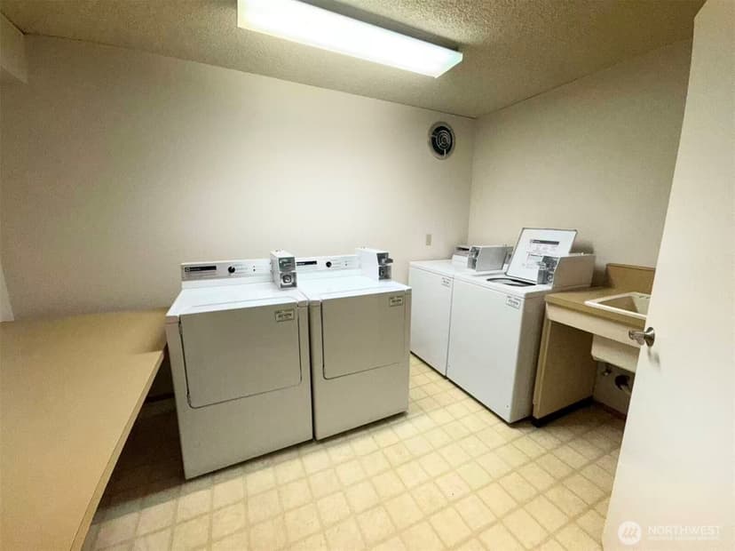 Property photo for 3030 80th Avenue SE #306, Mercer Island photo 28