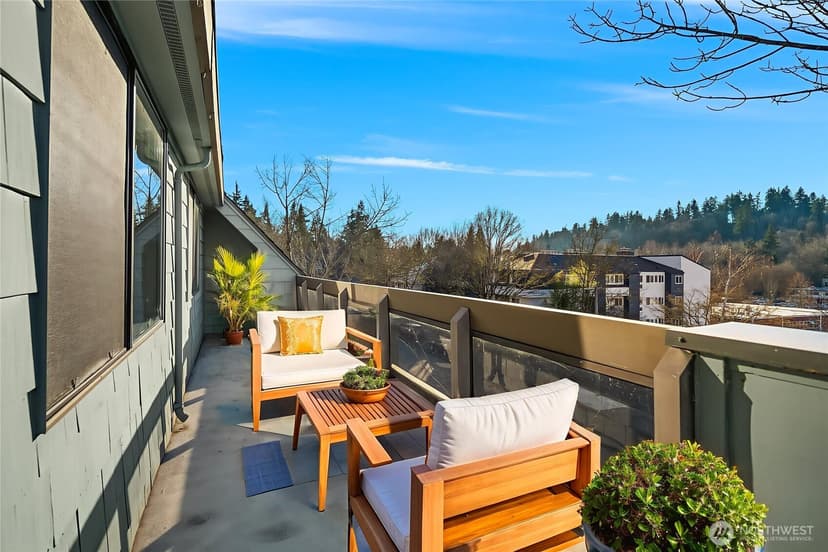 Property photo for 3030 80th Avenue SE #306, Mercer Island photo 14