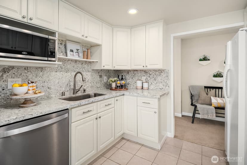 Property photo for 3030 80th Avenue SE #306, Mercer Island photo 11