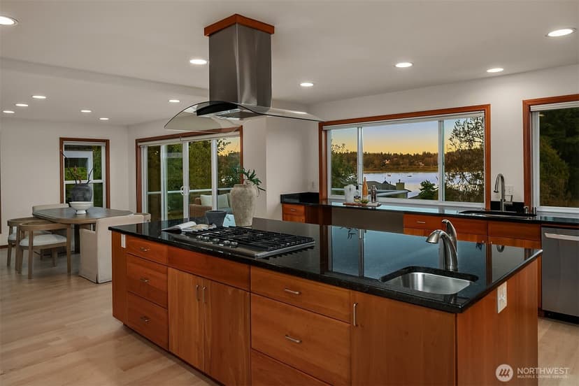 Property photo for 8533 NE Juanita Drive, Kirkland photo 6
