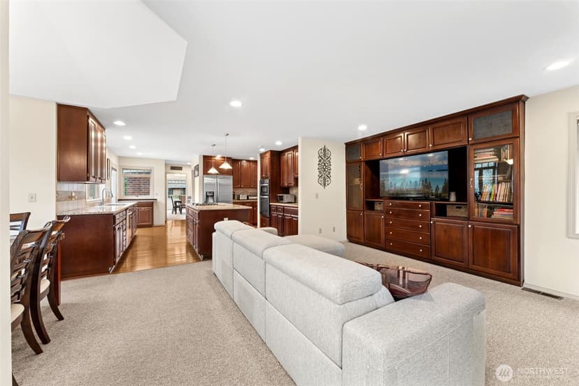 Property photo for 19301 4th Place SW, Normandy Park photo 9