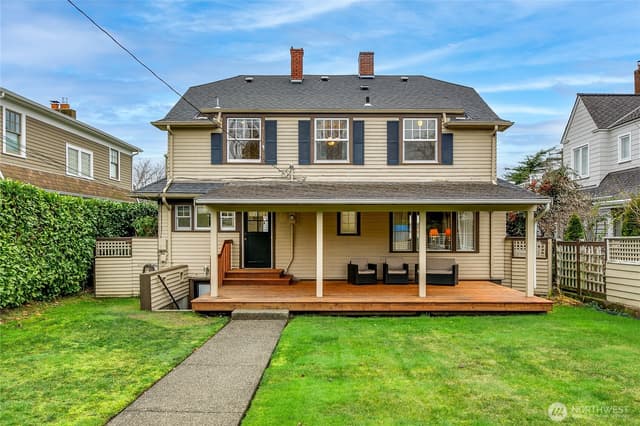 Property photo for 1005 Grand Avenue, Everett photo 3