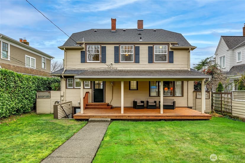 Property photo for 1005 Grand Avenue, Everett photo 3