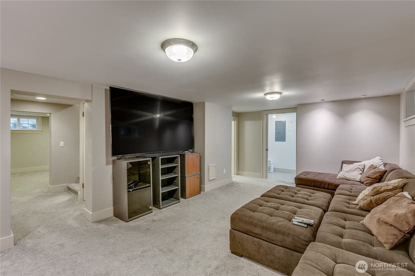 Property photo for 1005 Grand Avenue, Everett photo 26