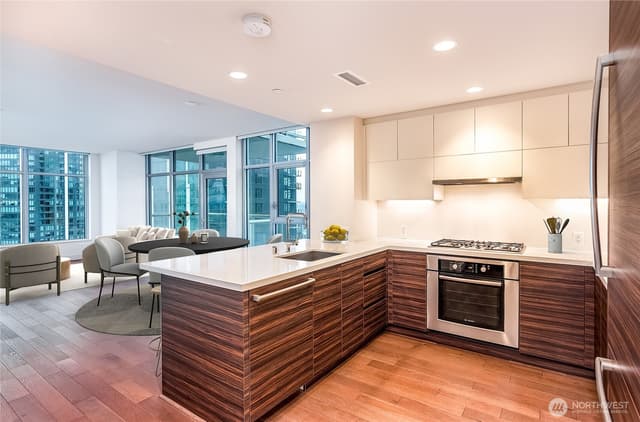 Property photo for 588 Bell Street #2902S, Seattle photo 5