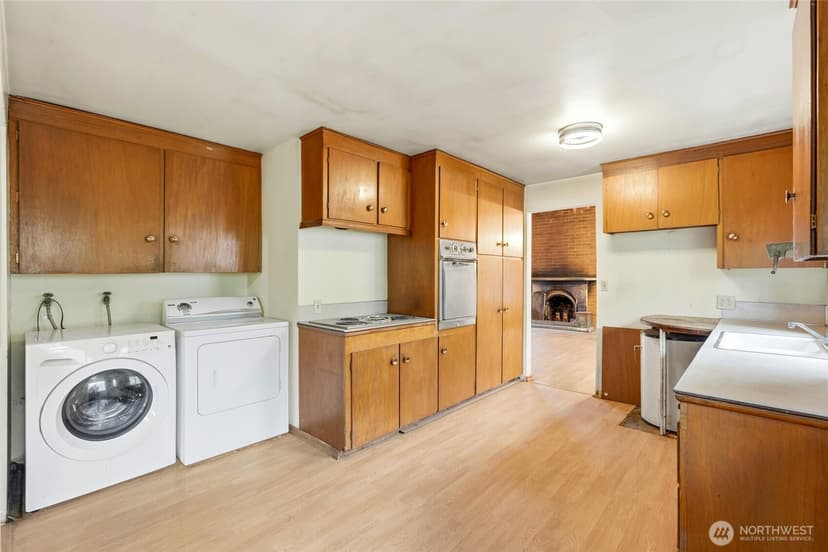 Property photo for 10012 8th Avenue NW, Seattle photo 16