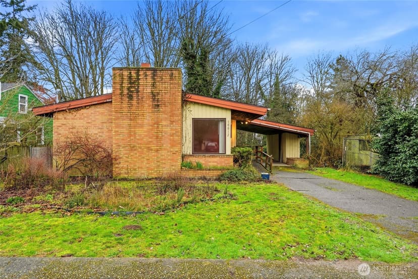 Property photo for 10012 8th Avenue NW, Seattle photo 2