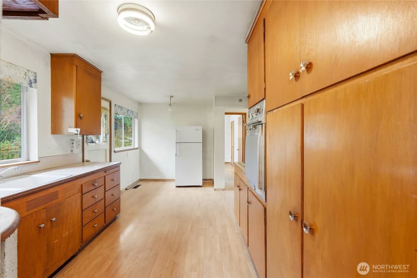 Property photo for 10012 8th Avenue NW, Seattle photo 11