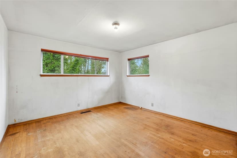 Property photo for 10012 8th Avenue NW, Seattle photo 19