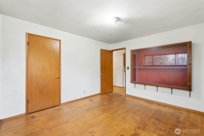 Property photo for 10012 8th Avenue NW, Seattle photo 18