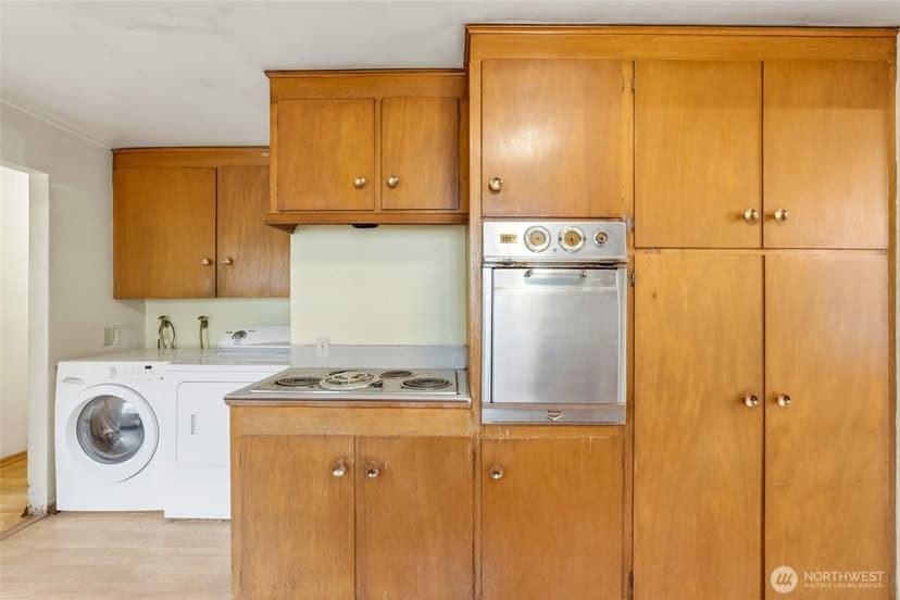 Property photo for 10012 8th Avenue NW, Seattle photo 15