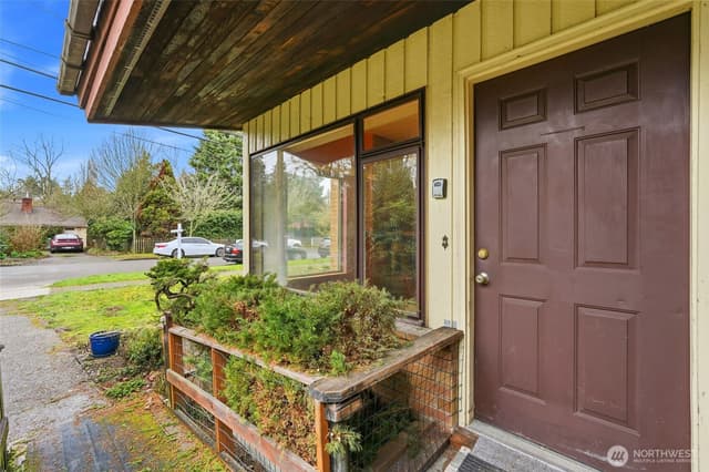 Property photo for 10012 8th Avenue NW, Seattle photo 3