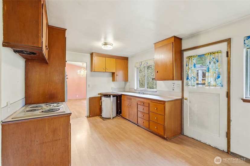 Property photo for 10012 8th Avenue NW, Seattle photo 14