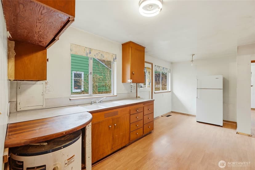 Property photo for 10012 8th Avenue NW, Seattle photo 12