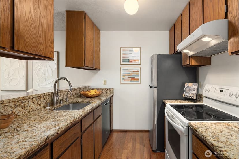 Property photo for 14616 NE 44th Street #M2, Bellevue photo 9