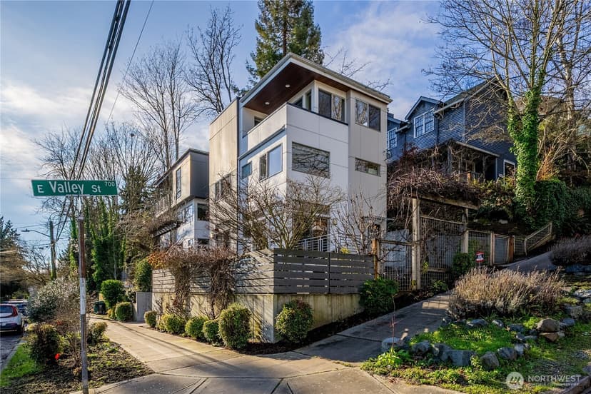 Property photo for 781 26th Avenue E, Seattle
