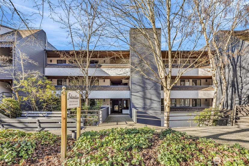 Property photo for 3055 80th Avenue SE #204, Mercer Island photo 16