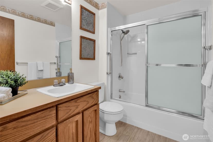 Property photo for 3055 80th Avenue SE #204, Mercer Island photo 15