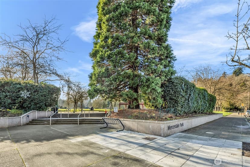 Property photo for 3055 80th Avenue SE #204, Mercer Island photo 22