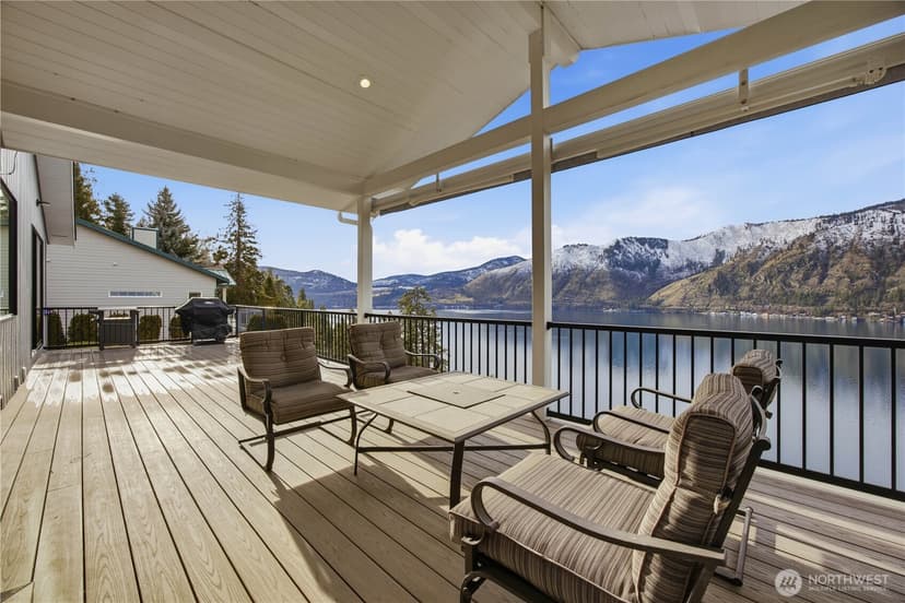 Property photo for 2885 Lakeshore Drive, Manson photo 13