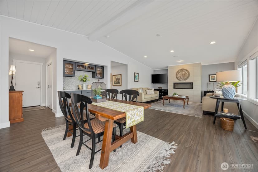 Property photo for 2885 Lakeshore Drive, Manson photo 10