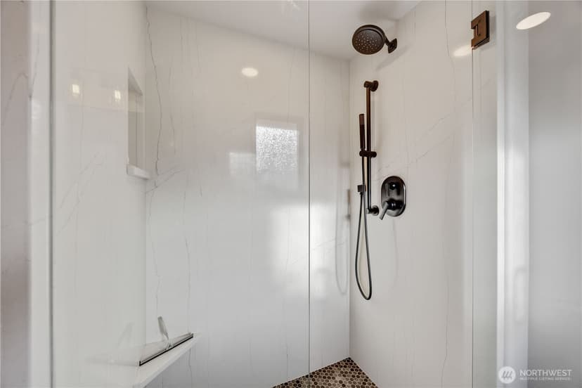 Property photo for 2885 Lakeshore Drive, Manson photo 22