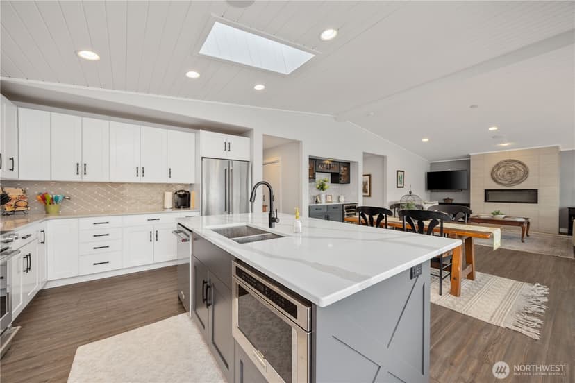 Property photo for 2885 Lakeshore Drive, Manson photo 11
