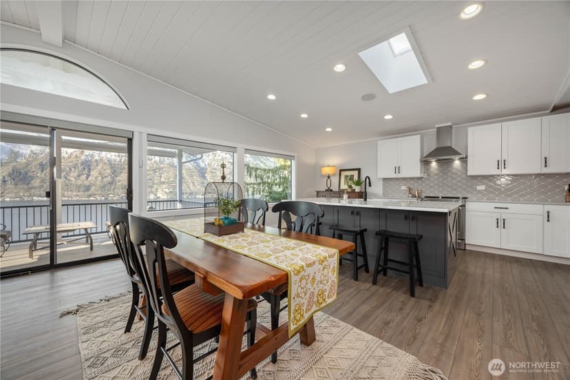 Property photo for 2885 Lakeshore Drive, Manson photo 7