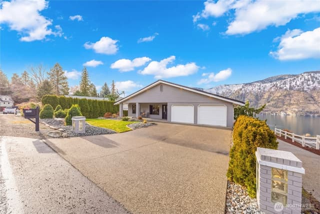 Property photo for 2885 Lakeshore Drive, Manson