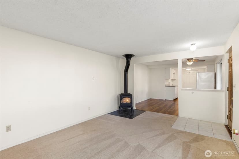 Property photo for 7606 Sandy Way NE, Poulsbo photo 4