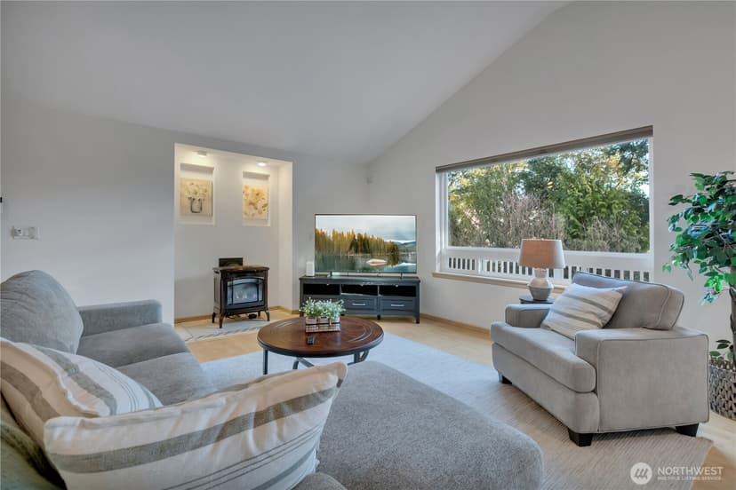 Property photo for 2604 Vincent Way NW, Bremerton photo 10