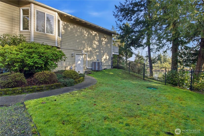 Property photo for 2604 Vincent Way NW, Bremerton photo 28