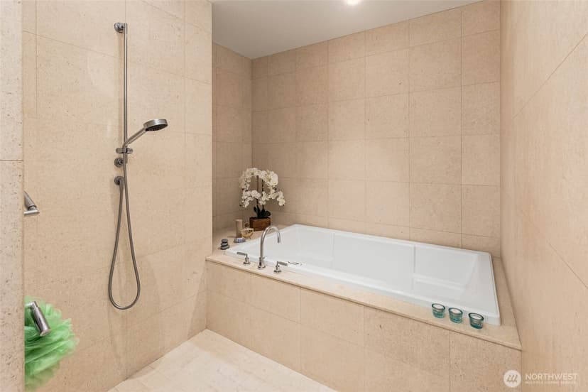 Property photo for 1521 2nd Avenue #2004, Seattle photo 14