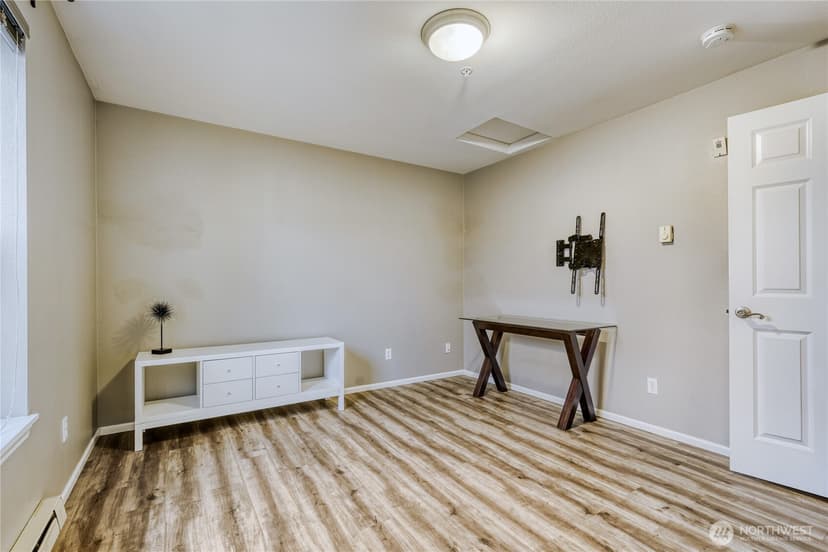Property photo for 10511 Midvale Avenue N #302, Seattle photo 19