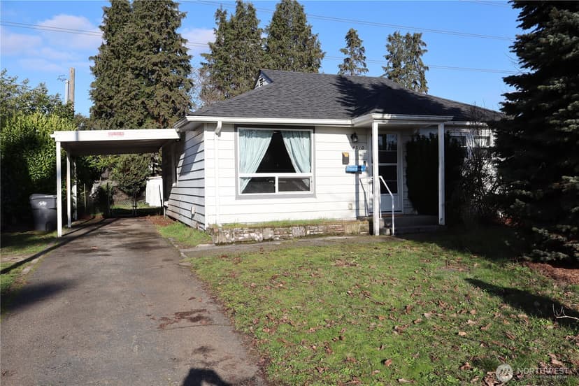 Property photo for 8510 33rd Avenue S, Lakewood photo 4