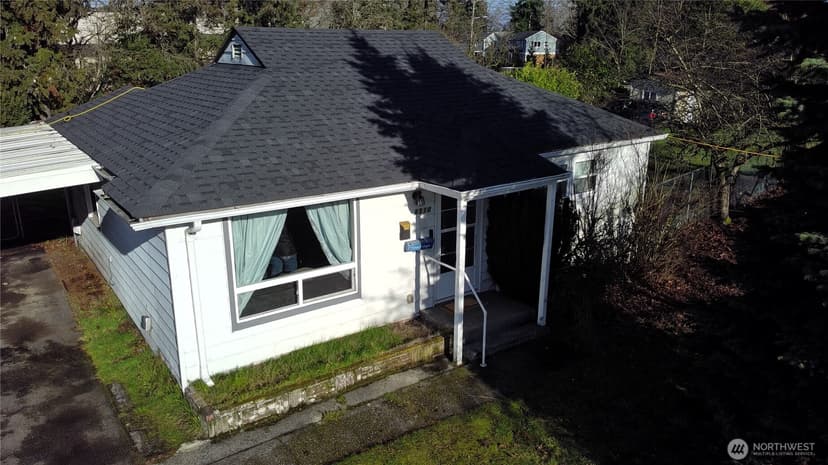 Property photo for 8510 33rd Avenue S, Lakewood photo 3