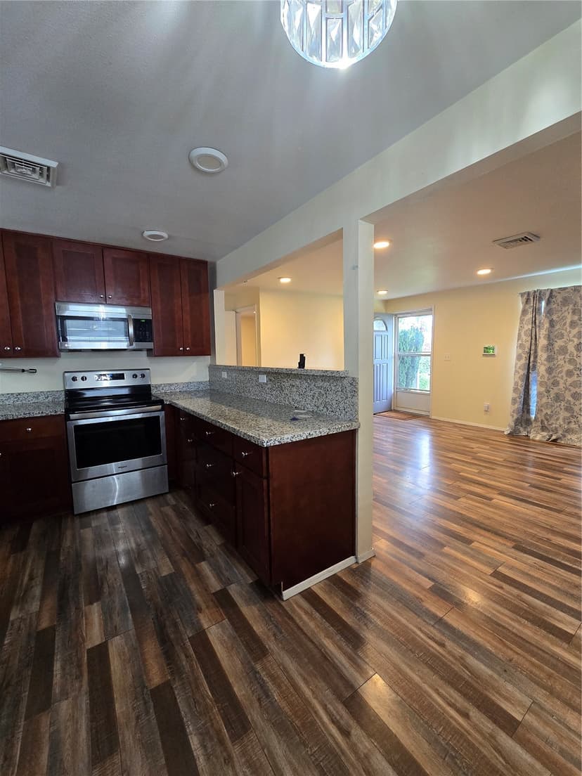 Property photo for 8510 33rd Avenue S, Lakewood photo 8
