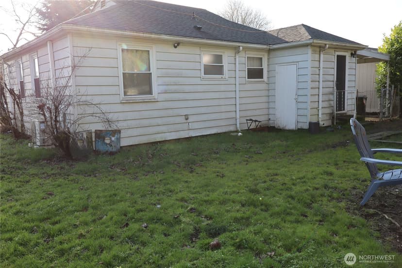 Property photo for 8510 33rd Avenue S, Lakewood photo 17