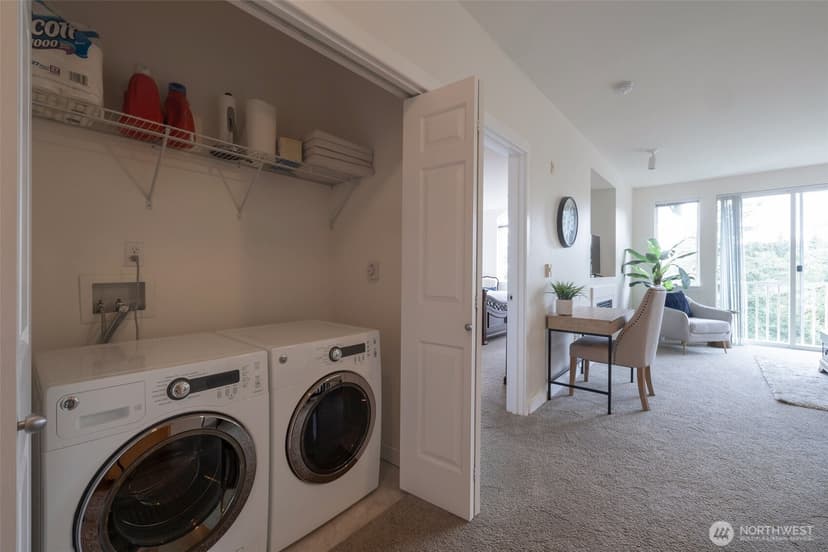 Property photo for 13301 SE 79th Place #B-402, Newcastle photo 18