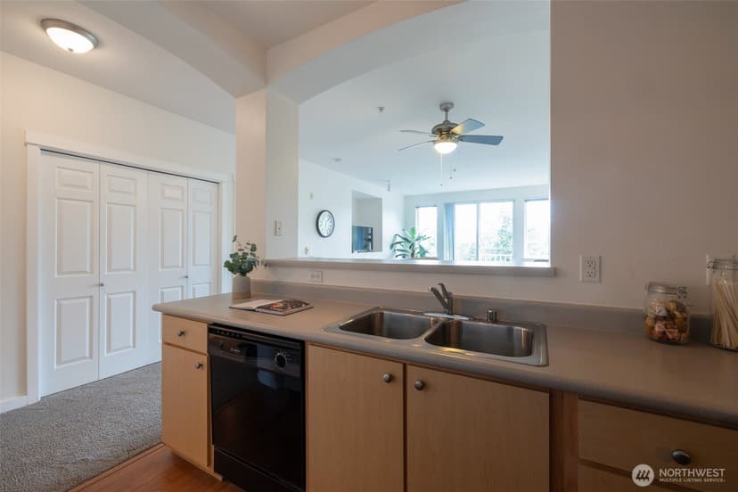 Property photo for 13301 SE 79th Place #B-402, Newcastle photo 14