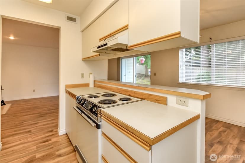 Property photo for 1830 S 336th Street #C102, Federal Way photo 10