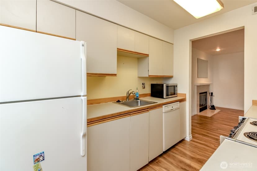 Property photo for 1830 S 336th Street #C102, Federal Way photo 9