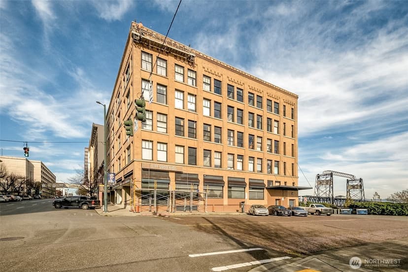 Property photo for 1120 Cliff Avenue #501, Tacoma photo 4
