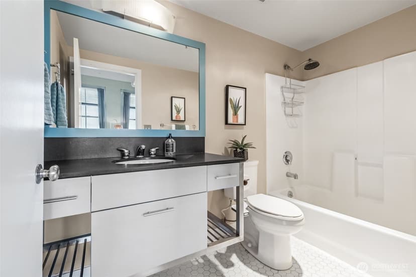 Property photo for 1120 Cliff Avenue #501, Tacoma photo 22