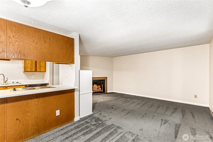 Property photo for 19855 25th Avenue NE #210, Shoreline photo 7