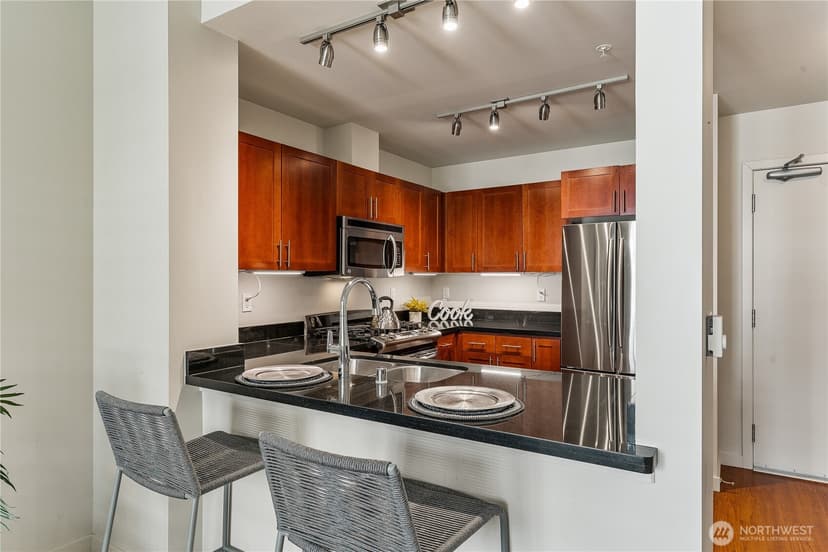Property photo for 15100 6th Avenue SW #420, Burien photo 6