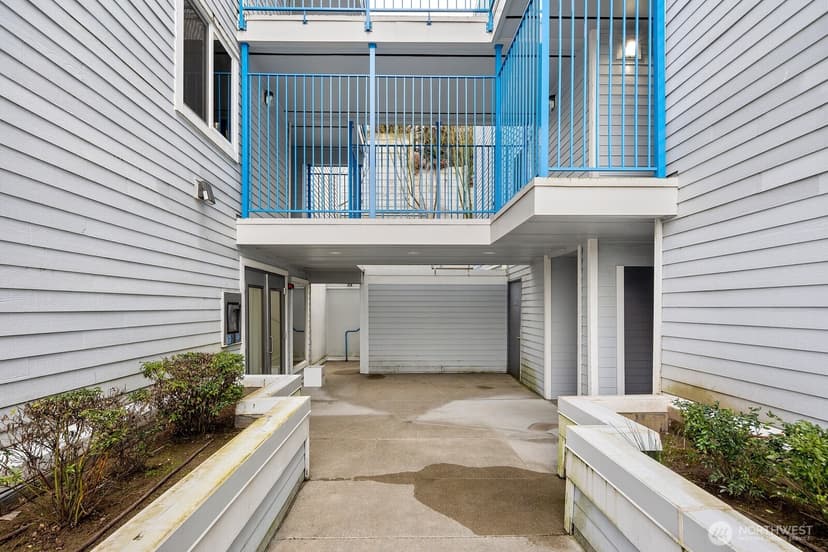 Property photo for 2244 13th Avenue W #407, Seattle photo 7