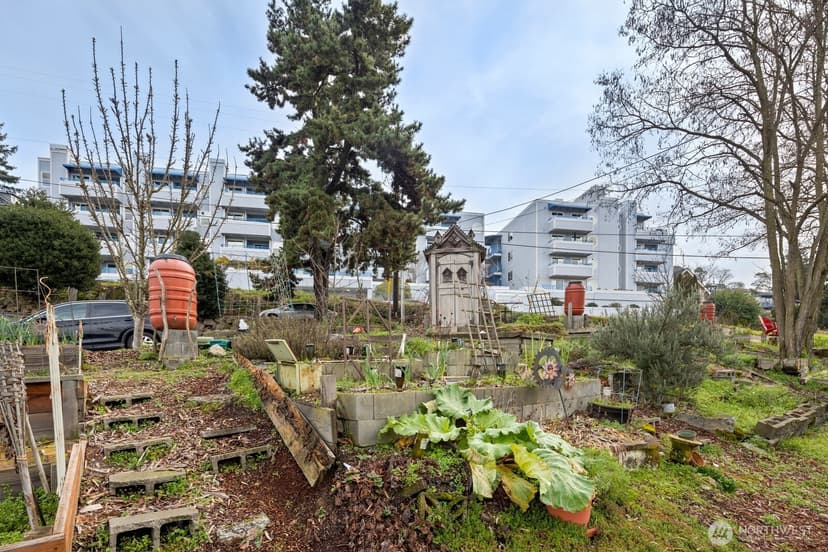 Property photo for 2244 13th Avenue W #407, Seattle photo 5