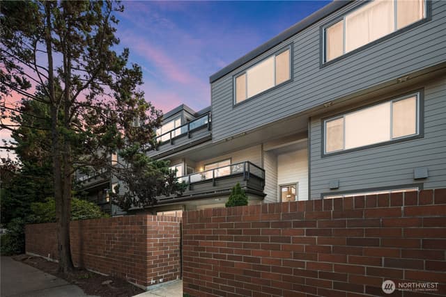 Property photo for 6055 35th Avenue SW #308, Seattle photo 4